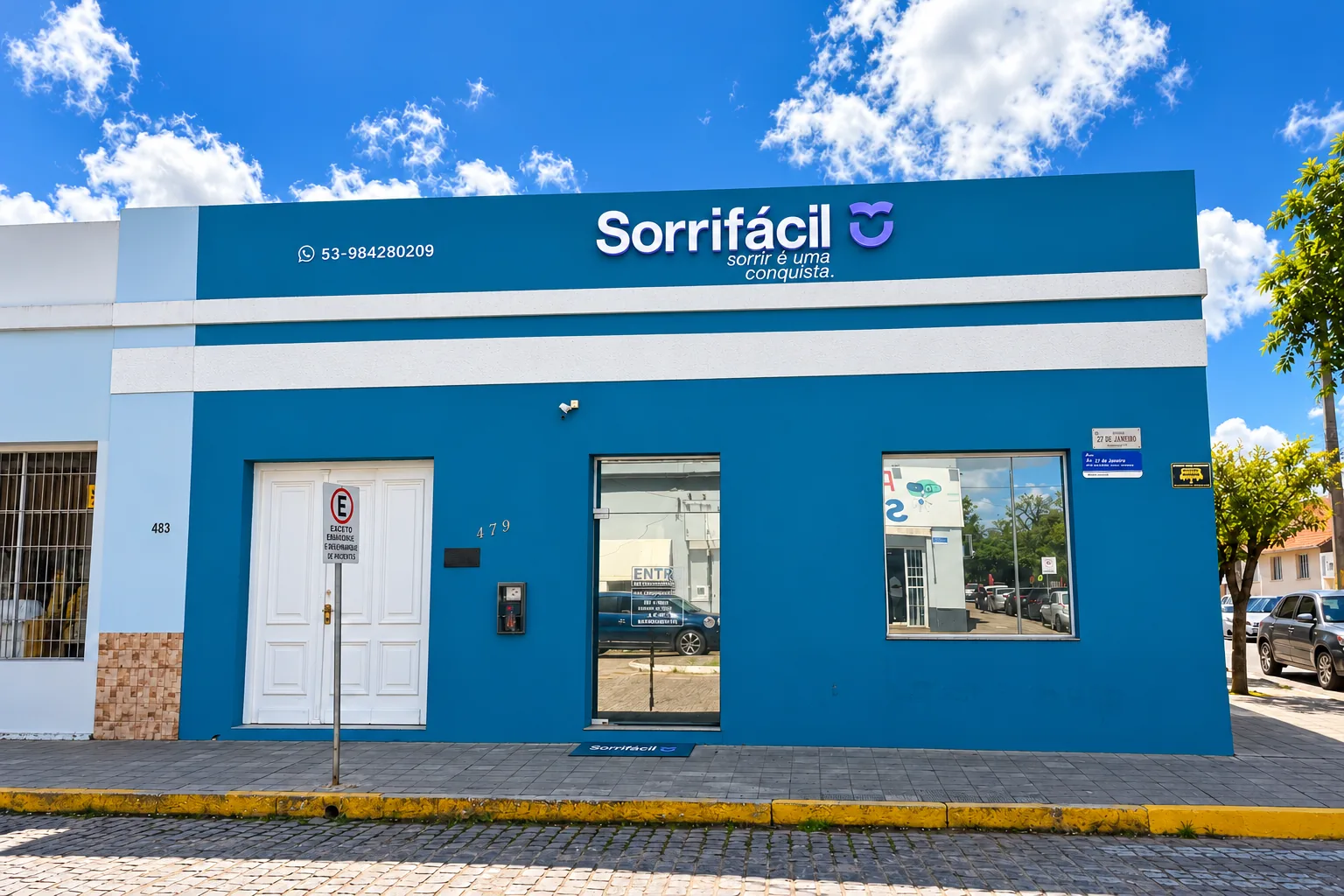 Fachada de Sorrifácil Jaguarão en la Av. Vinte e Sete de Janeiro